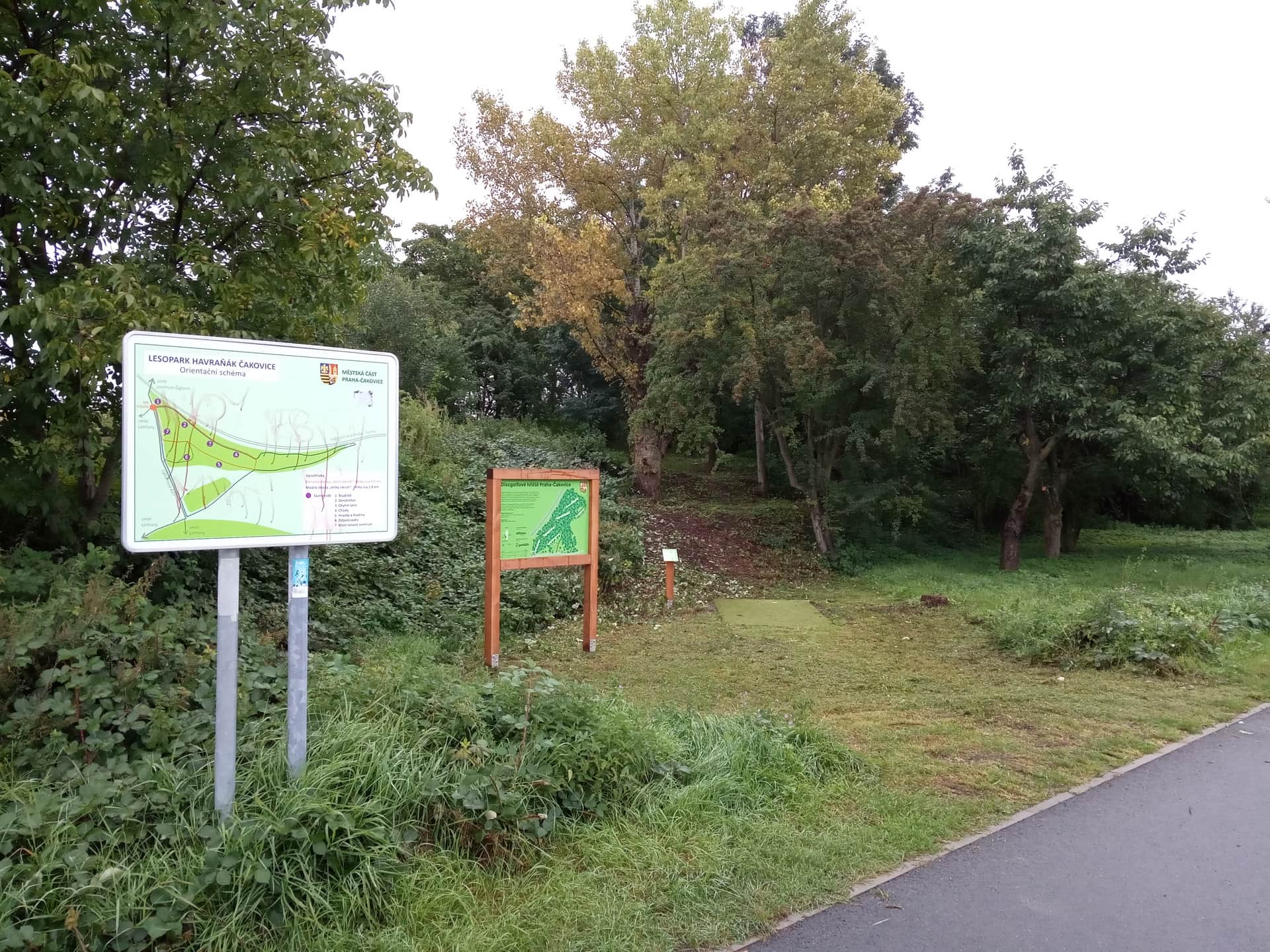 Park Havraňák v Čakovicích: zelená cesta krajinou i stopy válečné historie