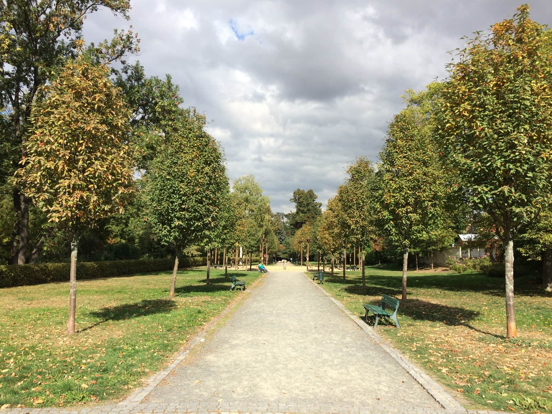 Velký čakovický park: zámecká historie, rybník a stopa Járy Cimrmana